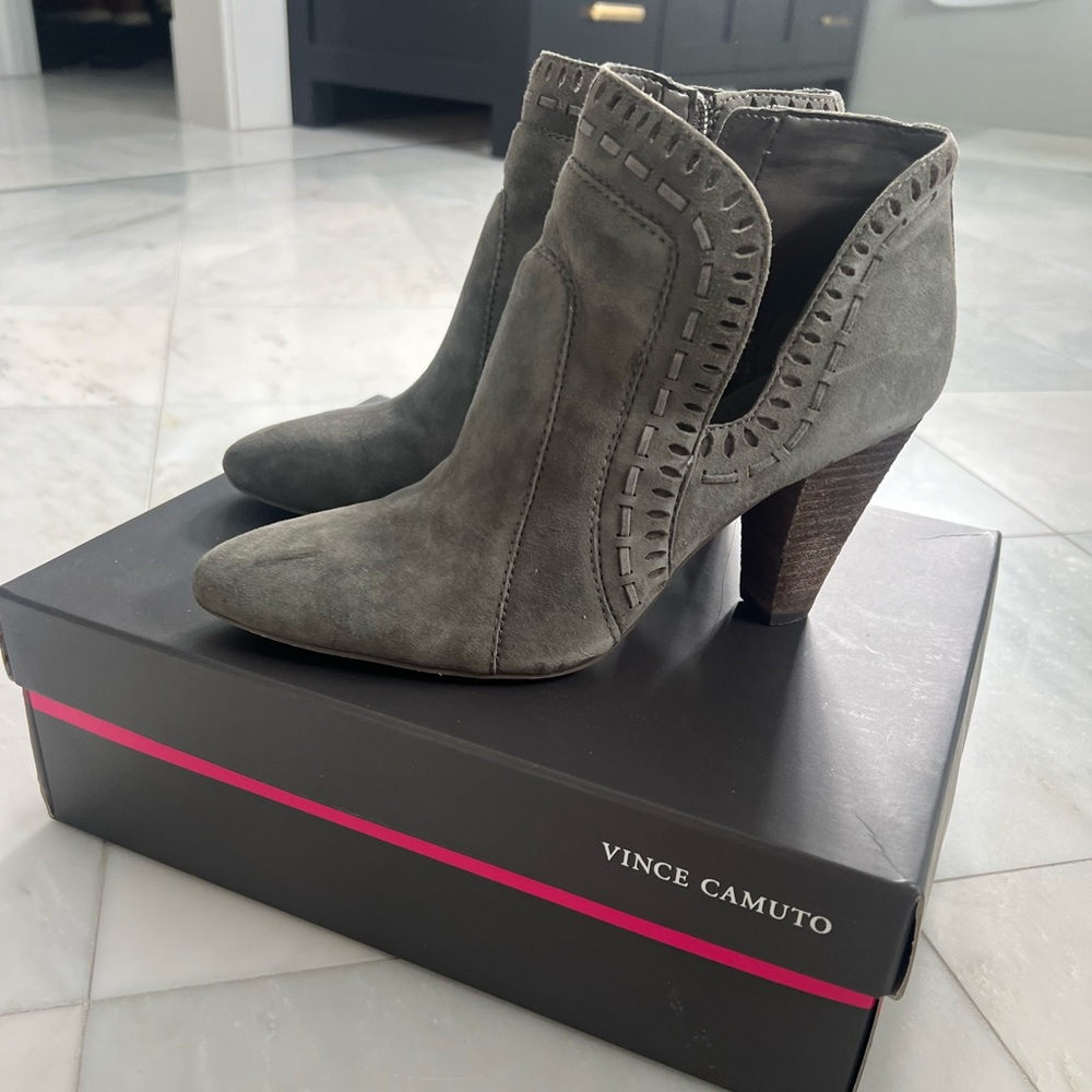 Vince Camuto Suede boots